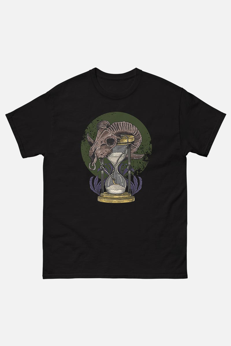 Camiseta negra gótica con reloj de arena y la muerte