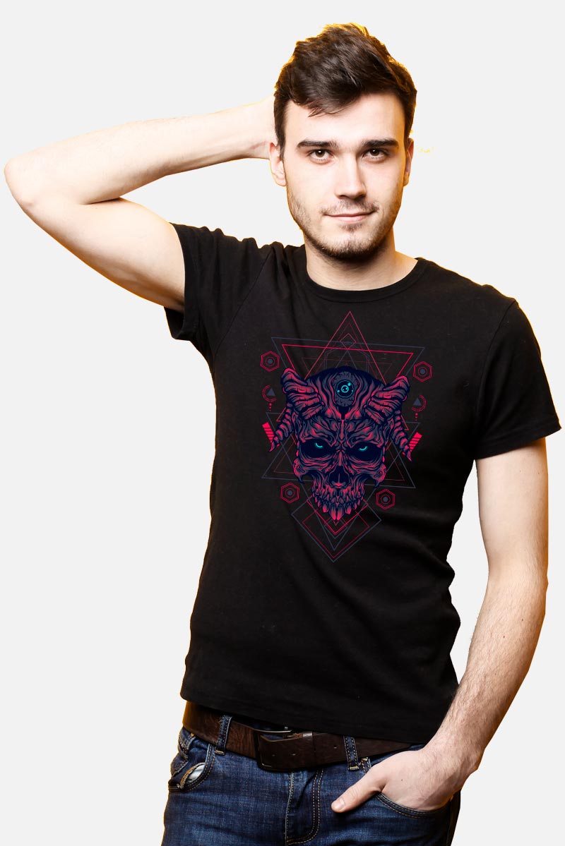 Camiseta hombre gótica con demonio calavérico